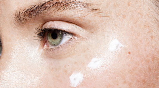 5 Benefits of Using Eye Cream in Your Nighttime Routine